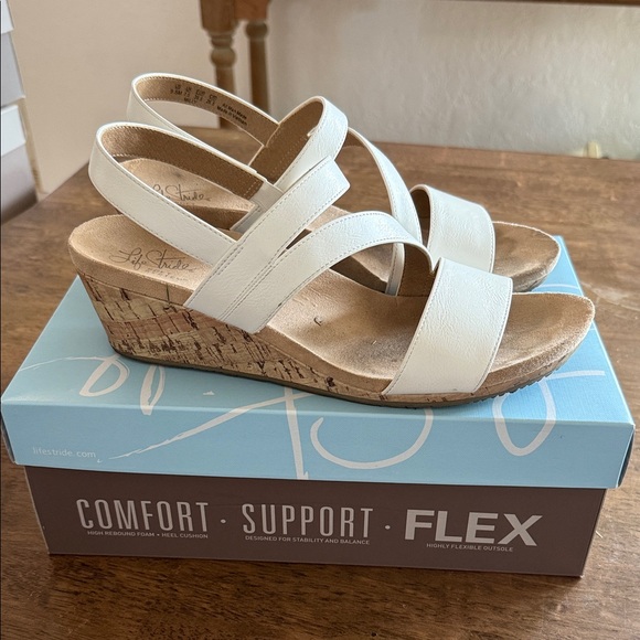 Life Stride White Strappy Sandals - Picture 3 of 6
